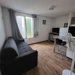 Studio Refait à Neuf Fréjus